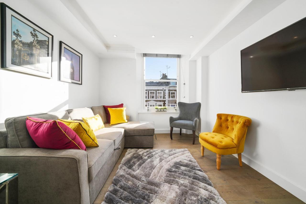City Prime Apartments Лондон Екстериор снимка A living room in a serviced apartment in London